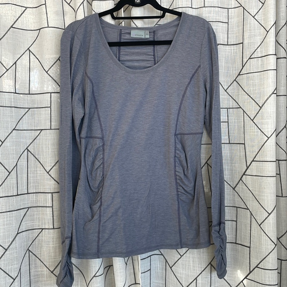 Athleta LS puckered top in gray-lilac GUC